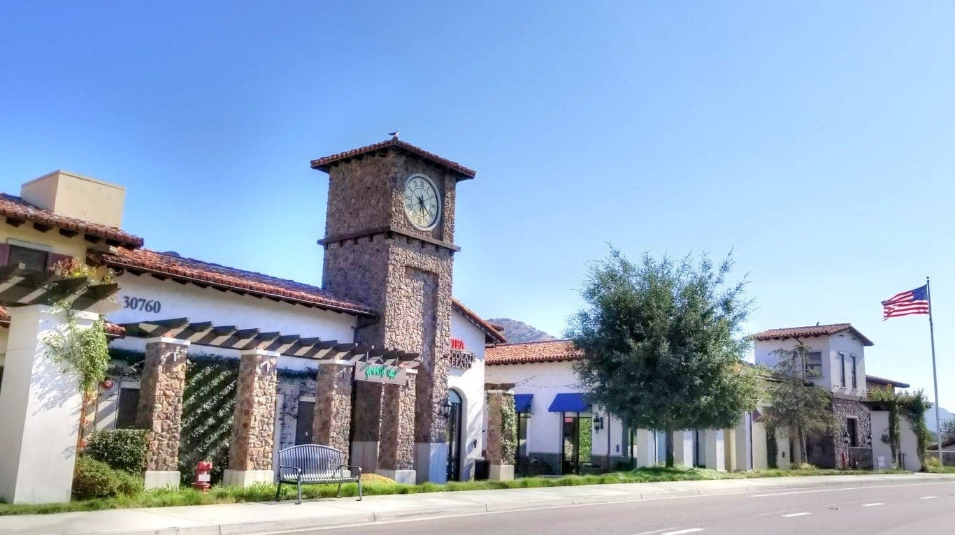 Village Green Townhomes, Westlake Village (400k450k)