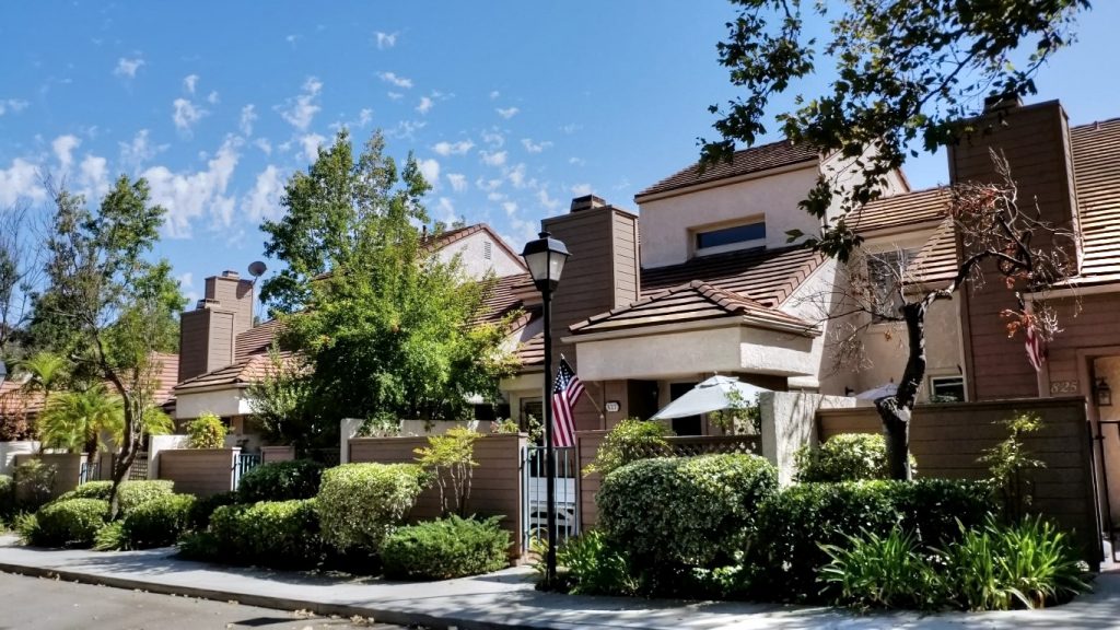 Hidden Canyon Westlake Village, CA (550k850k)