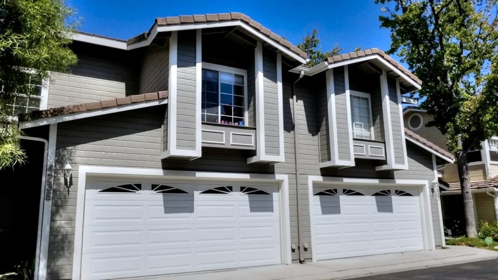 Gated The Colony Duplexes Westlake Village, CA (800k1 mil)