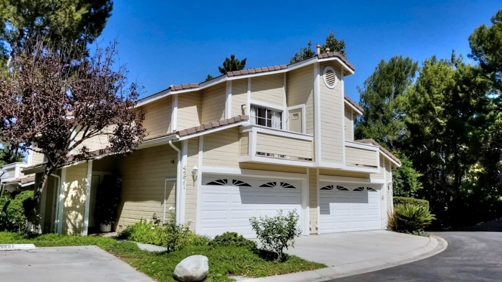 Gated The Colony Duplexes Westlake Village, CA (800k1 mil)