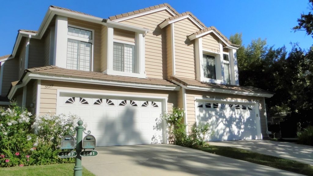 Gated Meadow Oaks Townhomes Westlake Village, CA (800k1 mil+)