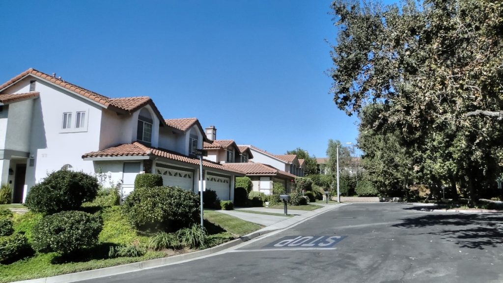Oakview Gardens Homes Agoura Hills, CA (775k1 mil)