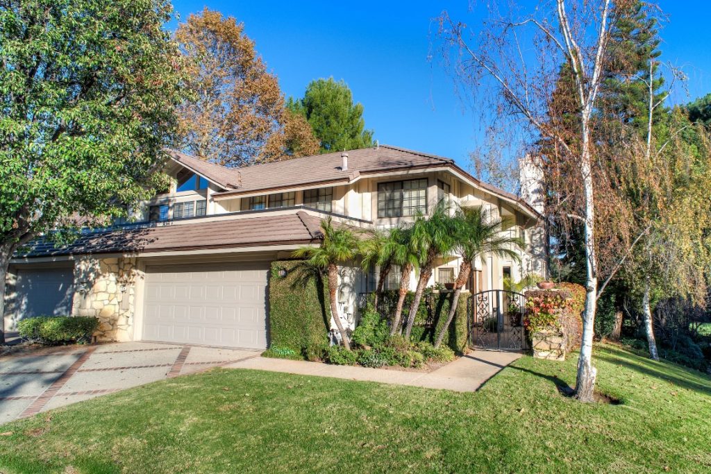 Fairgreen Townhomes Westlake Village CA (1 mil1.8 mil)