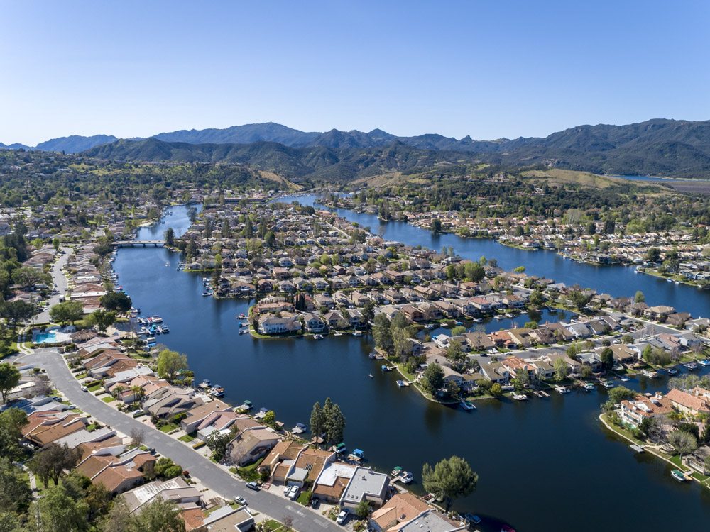 Where to Live in Conejo Valley: Westlake Village vs Agoura Hills | CVG