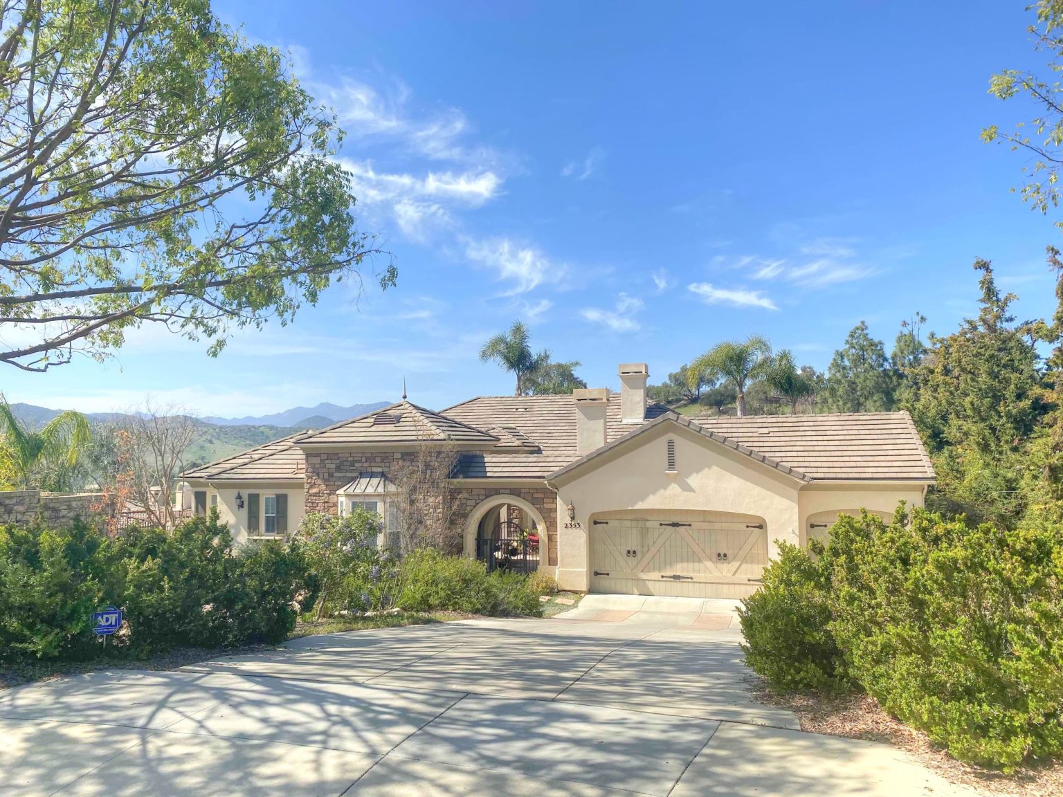 Conejo Crest, Estates at Mountain View Thousand Oaks, CA (1 mil2 mil+)